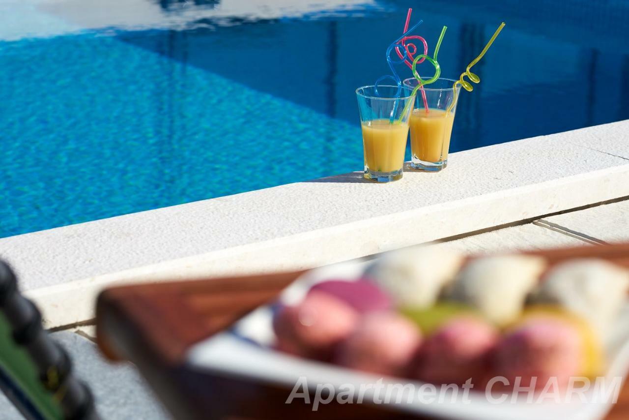Luxury Apartment Charm With Pool Trogir Kültér fotó
