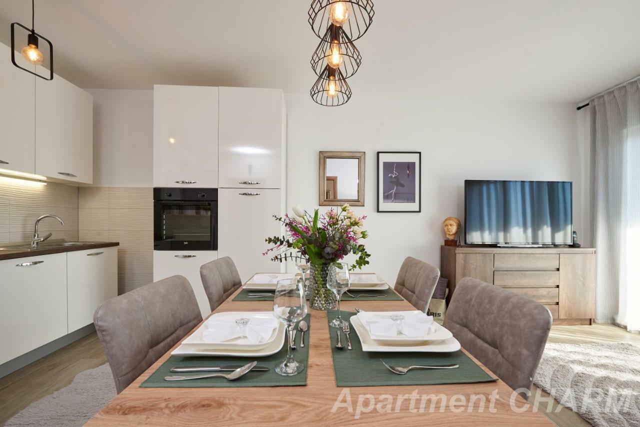 Luxury Apartment Charm With Pool Trogir Kültér fotó