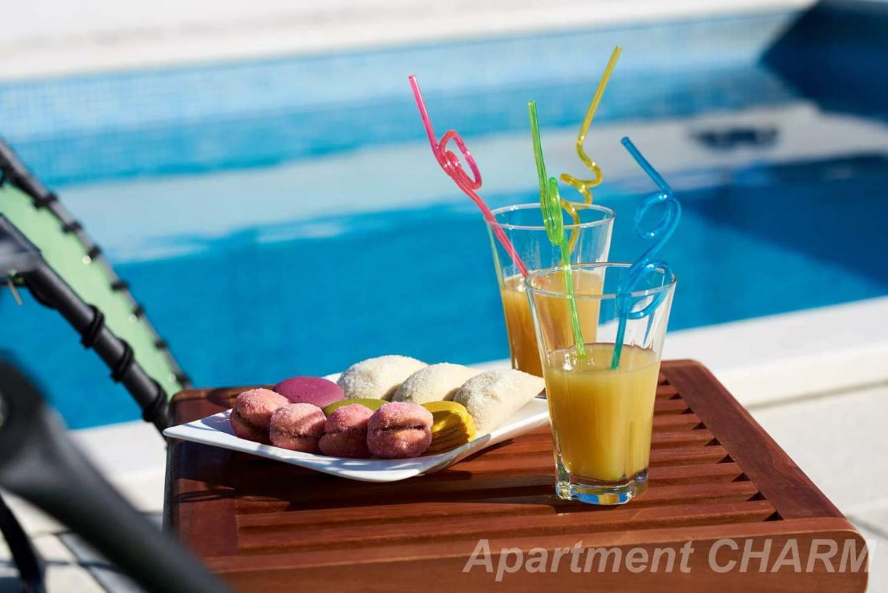Luxury Apartment Charm With Pool Trogir Kültér fotó